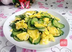 Illustration of how to make cucumber and scrambled eggs 9