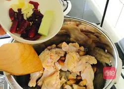 Illustration of how to cook chicken legs stewed in sauce 4