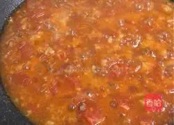 Illustration of how to make macaroni with tomato meat sauce 6