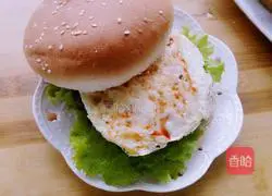 Illustration of how to make beef burgers 9