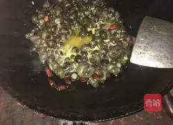 Illustration of how to make spicy snails 2