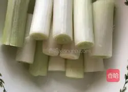 Illustration of how to cook sea cucumber with green onions 2