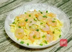 Illustration of how to make fried eggs with shrimps 14