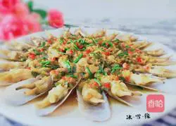 Illustration of how to make steamed razor clams with minced garlic 14