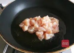 Illustration of how to make Beijing-style sweet and sour chicken 5