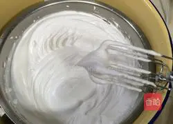 Illustration of how to make car cream cake 5