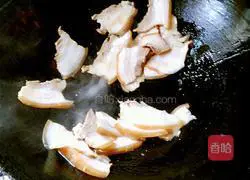 Illustration of how to make twice-cooked potato pork 5