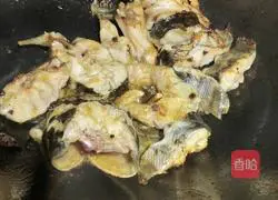 Garlic roasted catfish Practice illustration 6