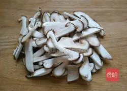  Illustration of how to make fried pork loin with mushroom slices 2