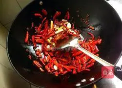 Illustration of how to make private spicy chicken nuggets 10