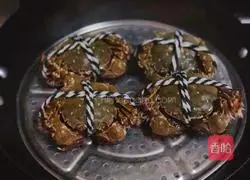 Illustration of steamed hairy crabs 3