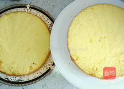 Classic Chocolate Cake Recipe Illustration 2