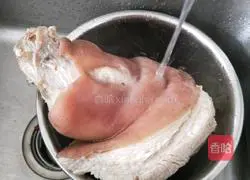 Illustration of how to grill pork knuckle 5