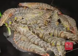 Illustration of how to make boiled monodon shrimp 4