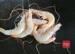 Illustration of braised prawns 2