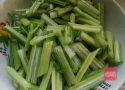 Stir-fried sea cucumbers with celery Illustration of how to do it 1
