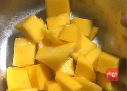 Cantonese dessert - Mango Sago Recipe Illustration 3