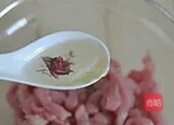 Illustration of how to make fish-flavored shredded pork 1