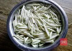 Illustration of how to make fried shredded eggplant with pepper 2