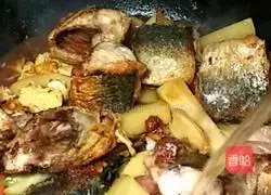 Illustration of how to make tomato mackerel 9