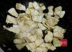 Illustration of how to make twice-cooked pork with green peppers 5