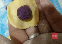 Illustration of how to make purple sweet potato and pumpkin dumplings 8