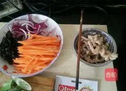 Illustration of how to make fish-flavored shredded pork (home cooking) 3