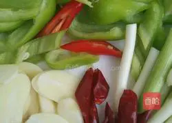 Illustration of how to make fried razor clams 3