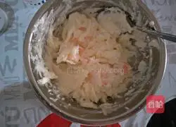 Fruit, Potato and Shrimp Salad (Illustration of tips on how to make eggs without cracking 8