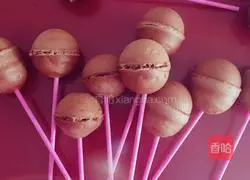 Chocolate cake pops Illustration of how to do it 6
