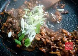 Illustration of Northeast Mushroom Sauce Recipe 13