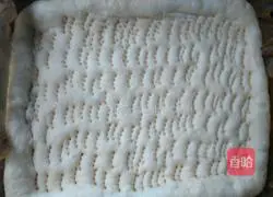 Illustration of how to make shrimp pizza 4