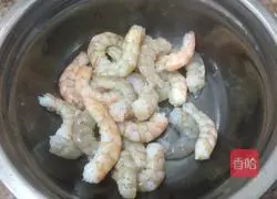 Illustration of how to make stir-fried shrimps 2