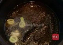 Illustration of braised sea cucumber 7