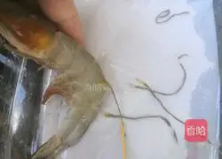 Illustration of braised shrimp in oil 2