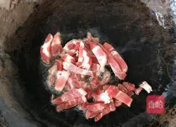 Illustration of how to make fried meat with crab-flavored mushrooms 9