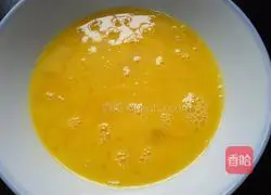 Illustration of how to make whitebait scrambled eggs 3