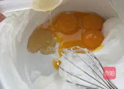 Chocolate Cake (6 Inch) Recipe Illustration 4