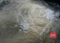 Illustration of Sichuan Dandan Noodles 9