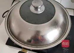 Illustration of how to make fried meat with celery 10