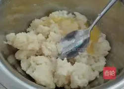 Illustration of how to make lightning puffs 10