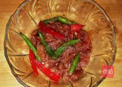 Illustration of how to make black pepper beef fillet pasta 2