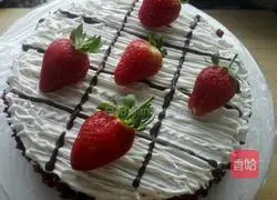 Strawberry Cream Cake Recipe Illustration 9