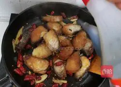 Illustration of how to make spicy herring pieces 9