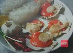 Illustration of how to make steamed scallops with garlic vermicelli 1