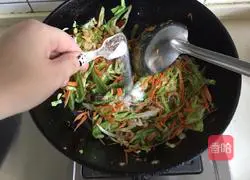 Seafood Fried Noodles Recipe Illustration 15