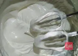 Illustration of how to make coffee mango mousse 2