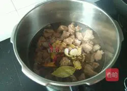 Illustration of how to make braised beef brisket 8