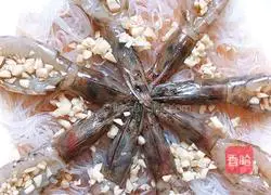 Illustration of how to make rich shrimps with blooming flowers 9