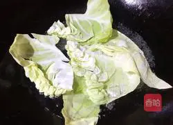 Illustration of how to make cabbage rolls and stick chicken 2